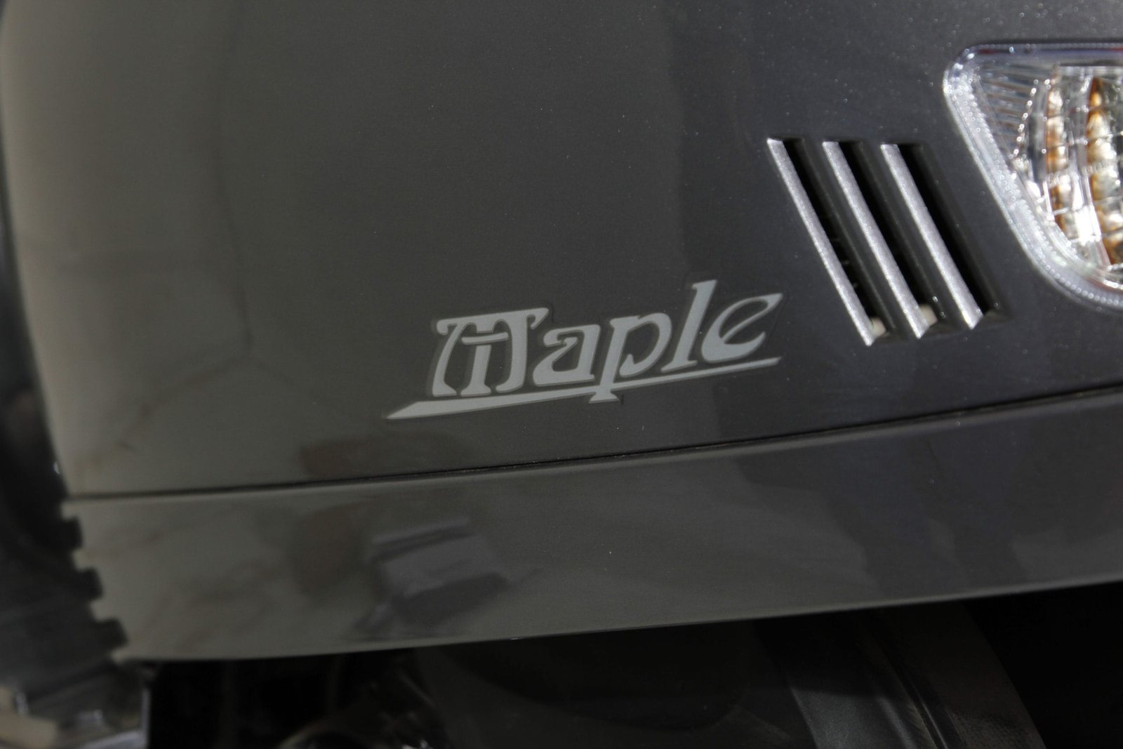 maple-5-italo-espace-moto-scaled-1
